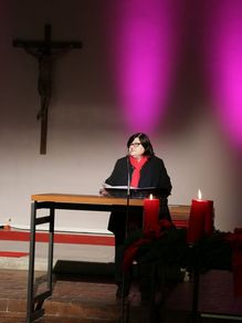Elisabeth Julino bei Ihrer Weihnachtsgeschichte